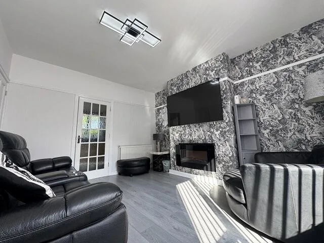 2 bedroom semi-detached house for rent