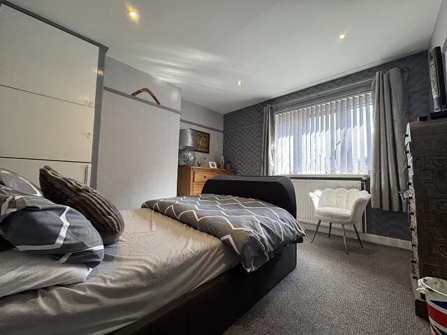 2 bedroom semi-detached house for rent