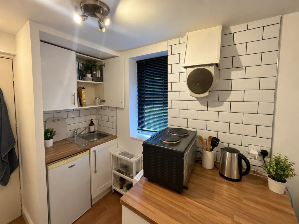 Studio flat for rent
