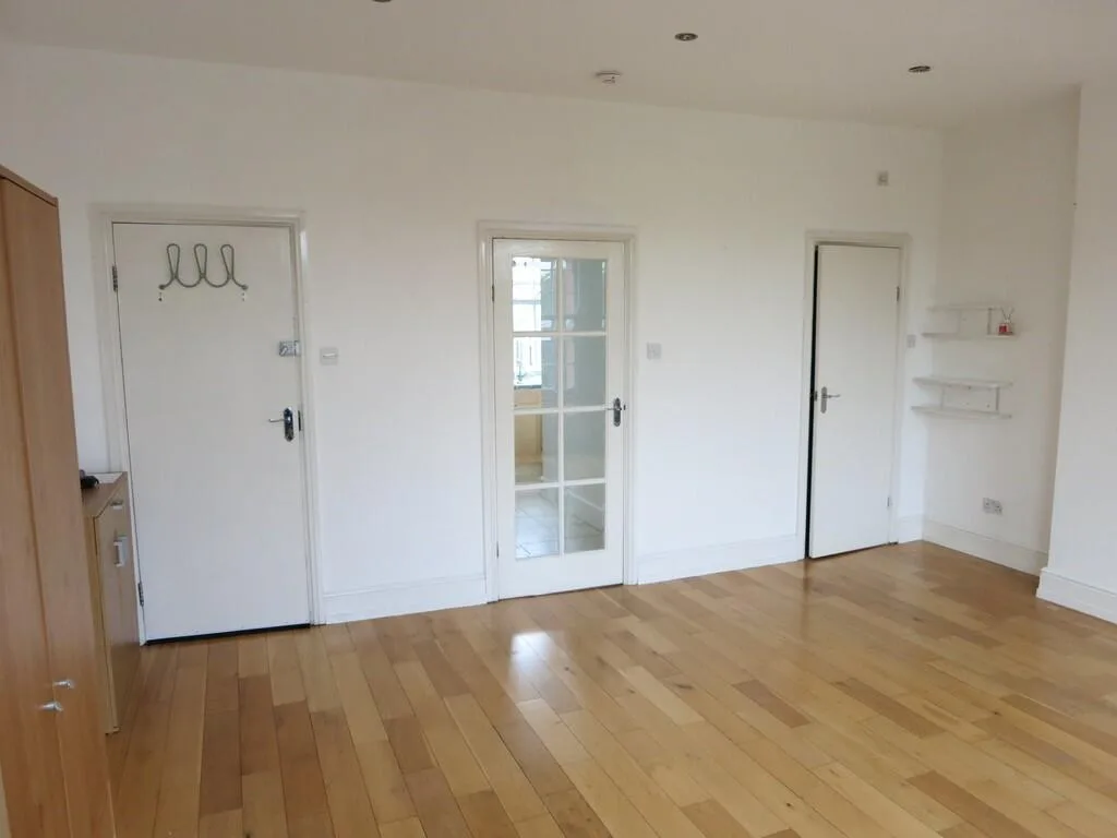 Studio flat for rent