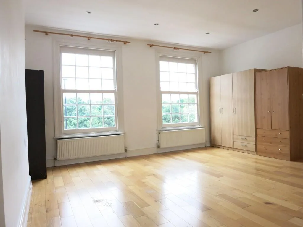 Studio flat for rent