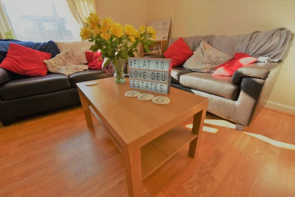 4 bedroom flat for rent