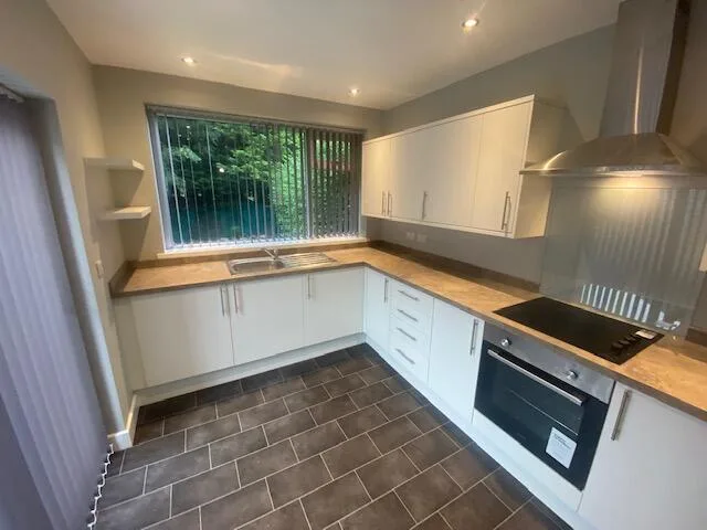 3 bedroom semi-detached house for rent