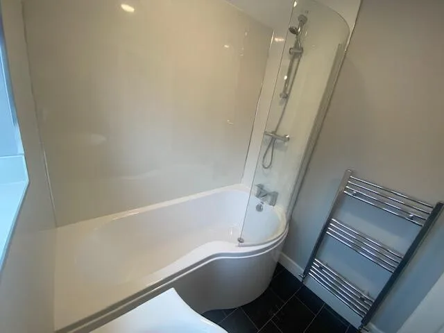 3 bedroom semi-detached house for rent