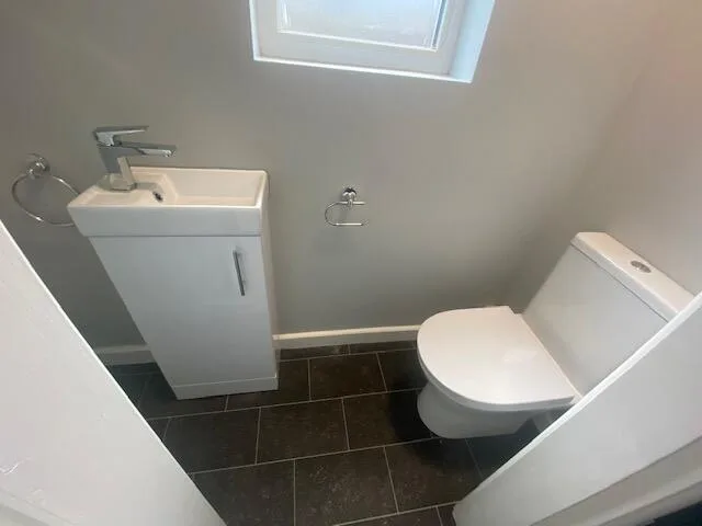 3 bedroom semi-detached house for rent