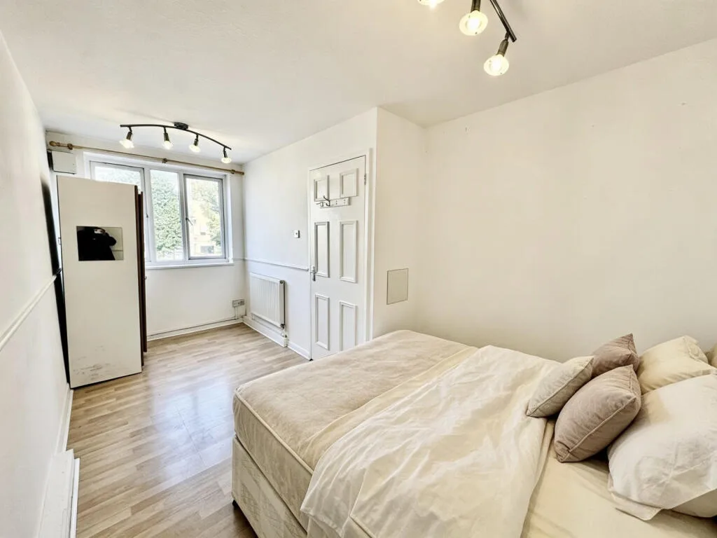 3 bedroom maisonette for rent