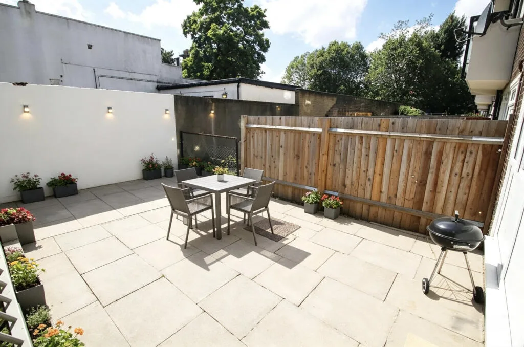3 bedroom maisonette for rent