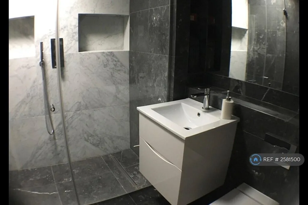 2 bedroom penthouse for rent