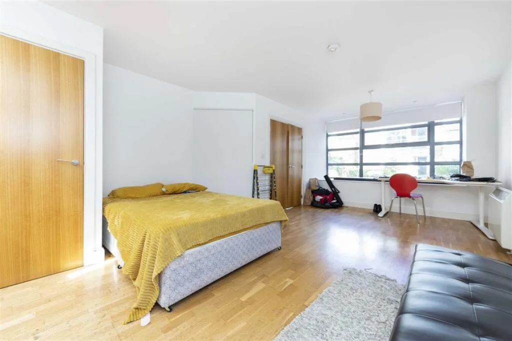 3 bedroom maisonette for rent