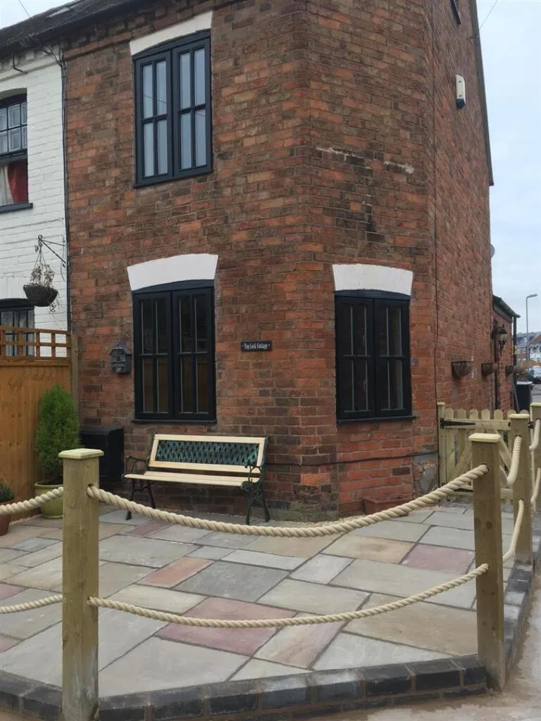 2 bedroom semi-detached house for rent