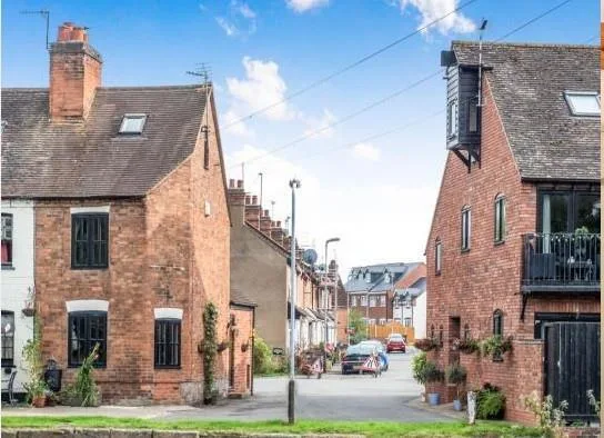 2 bedroom semi-detached house for rent