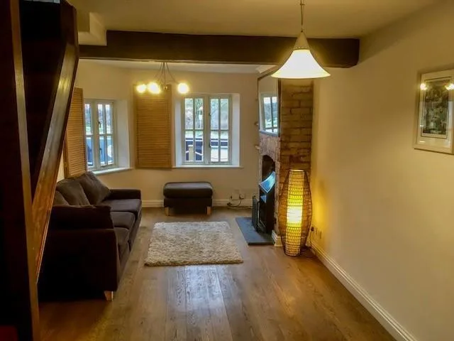 2 bedroom semi-detached house for rent