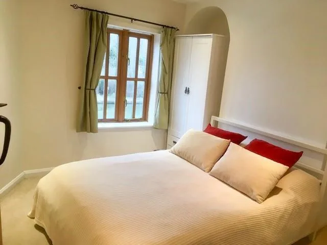 2 bedroom semi-detached house for rent