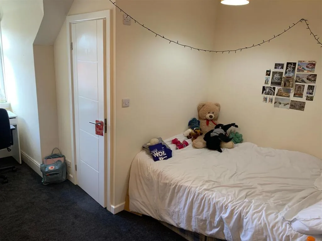4 bedroom terraced house for rent
