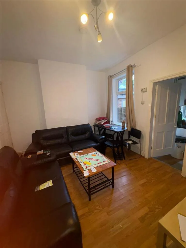 4 bedroom terraced house for rent