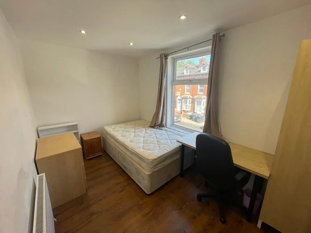 4 bedroom terraced house for rent