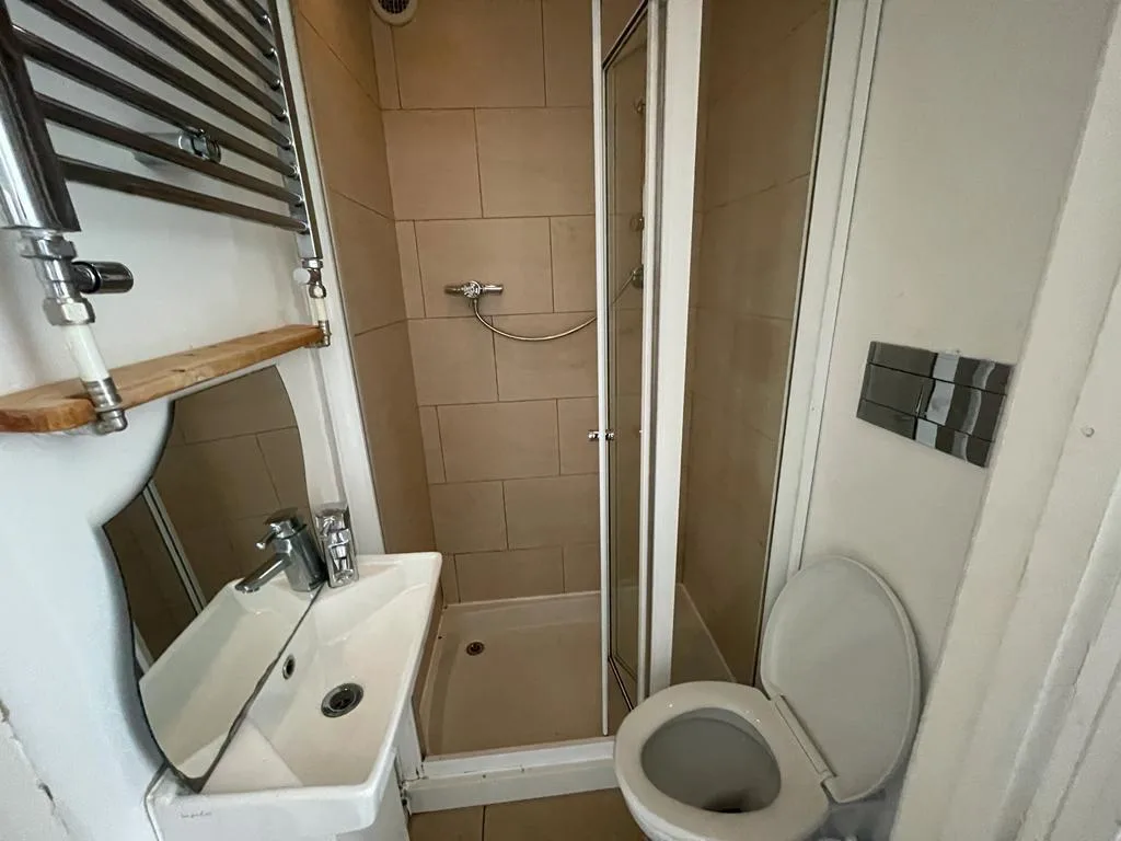 4 bedroom terraced house for rent
