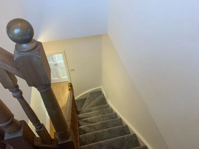 5 bedroom semi-detached house for rent
