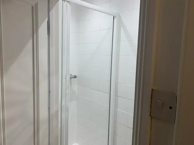 5 bedroom semi-detached house for rent