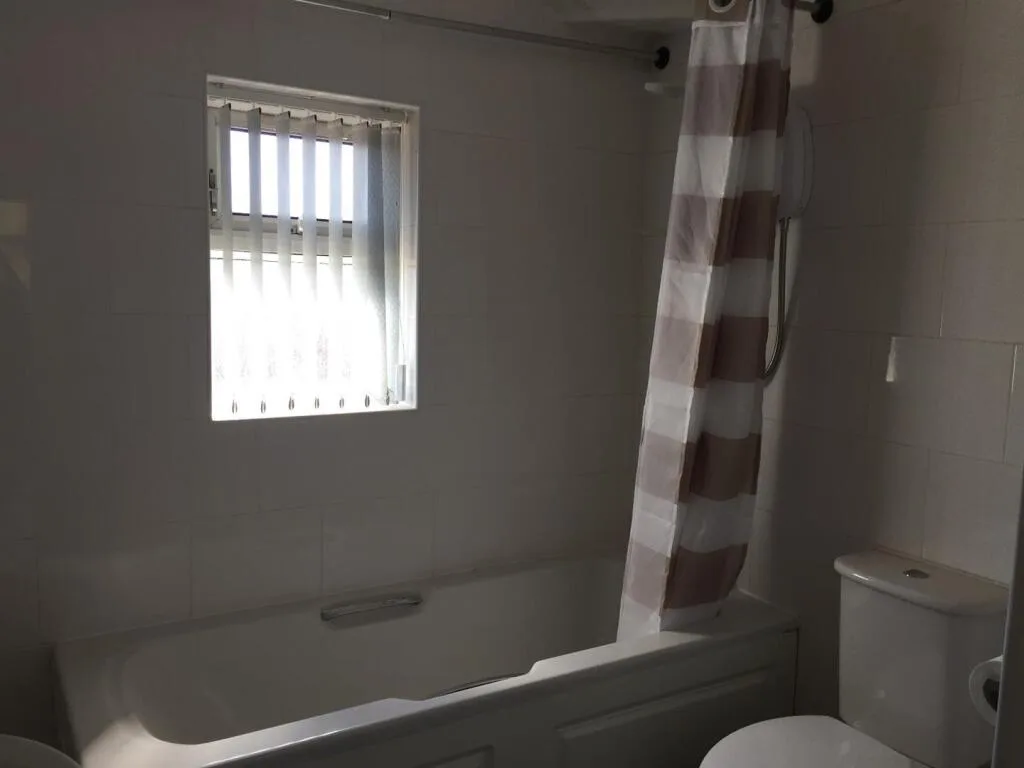 4 bedroom terraced house for rent