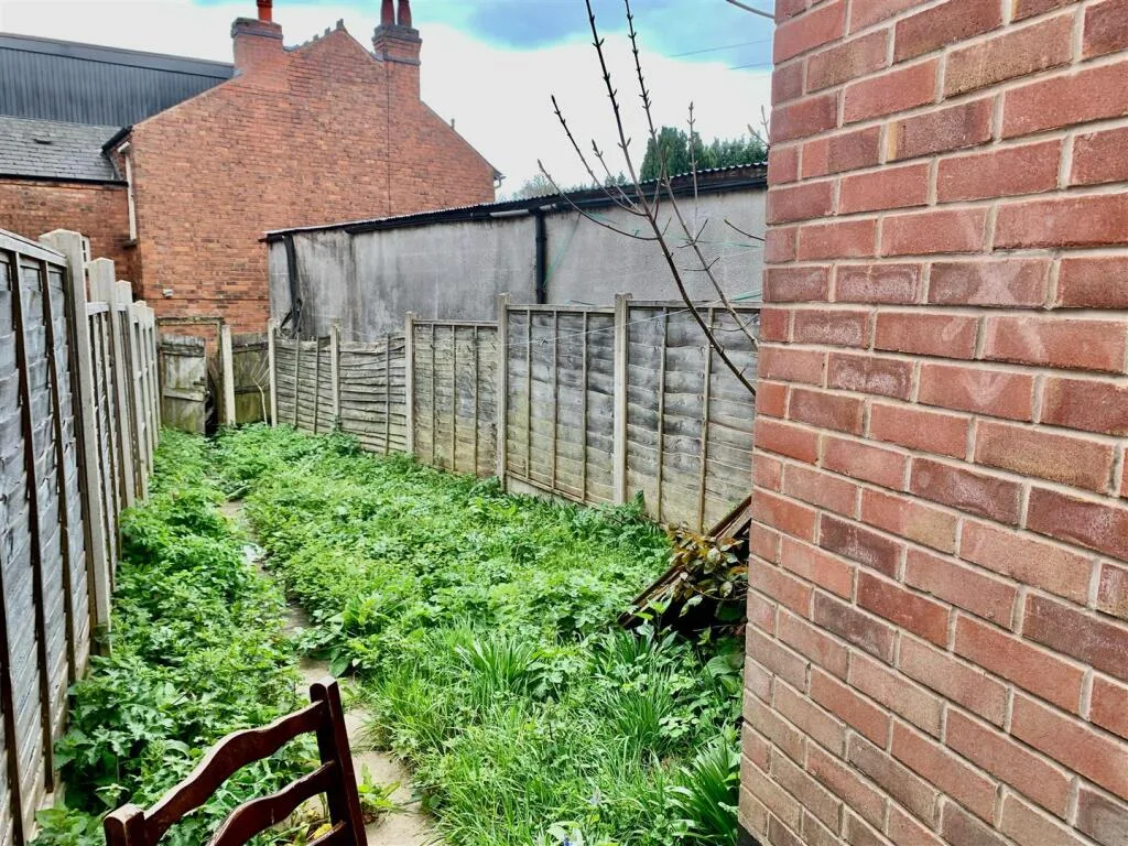 4 bedroom terraced house for rent