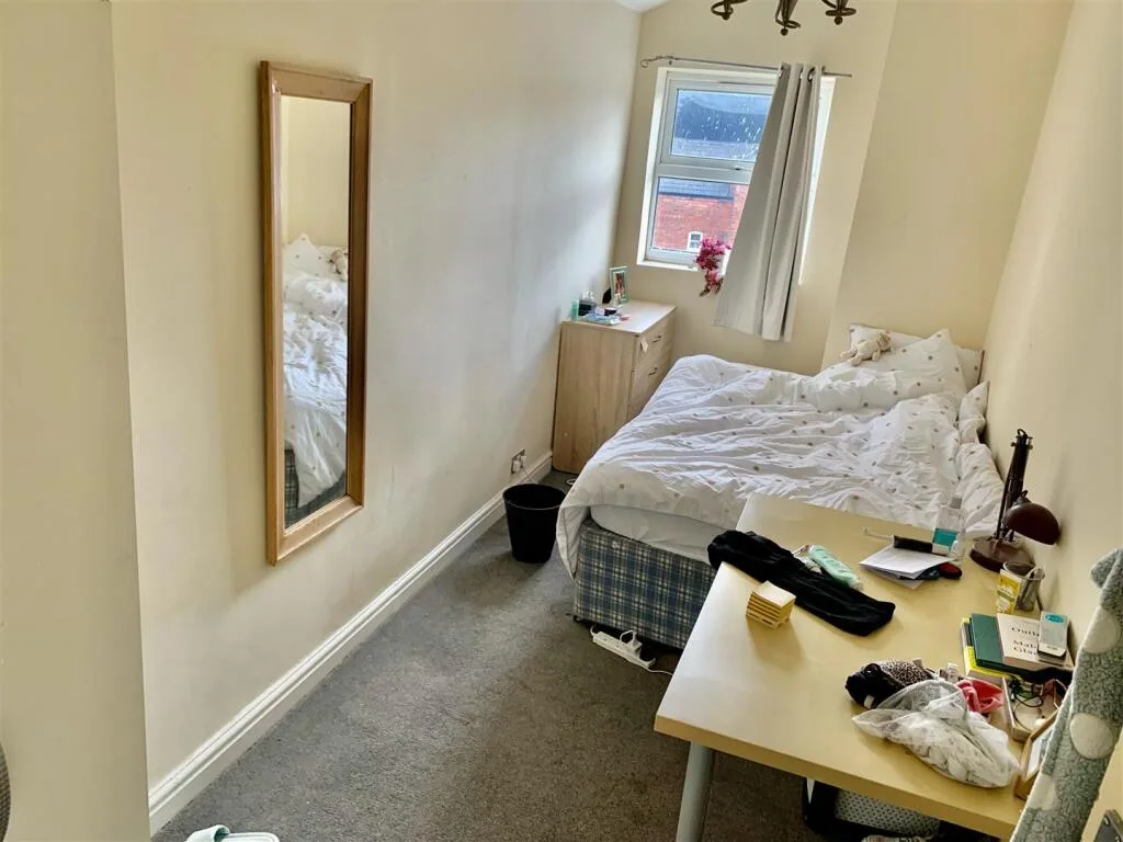 4 bedroom terraced house for rent