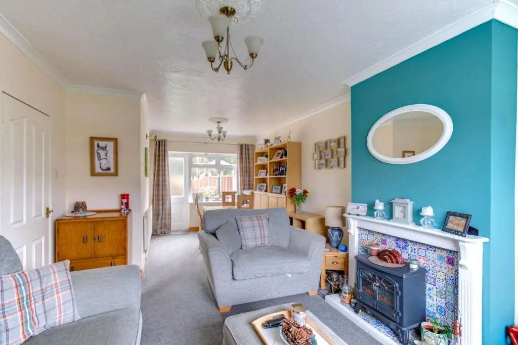 2 bedroom semi-detached house for rent