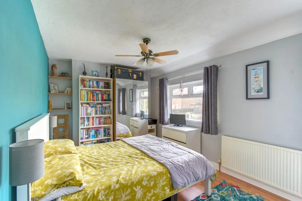 2 bedroom semi-detached house for rent