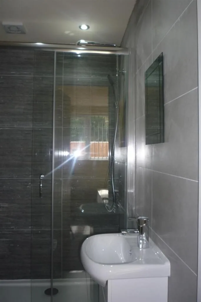 6 bedroom terraced house for rent