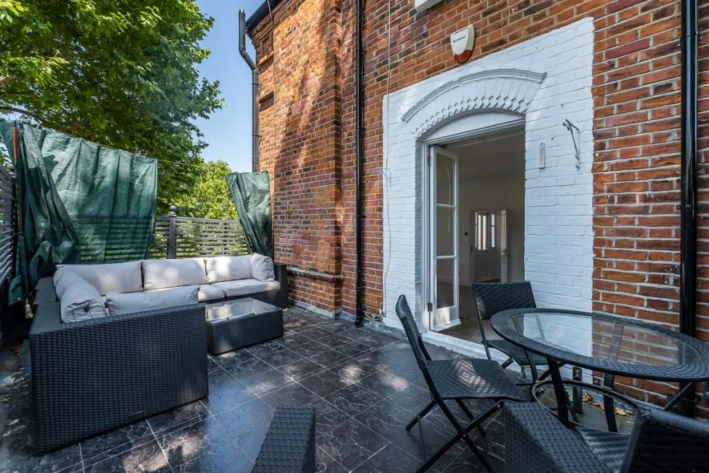 3 bedroom apartment for rent