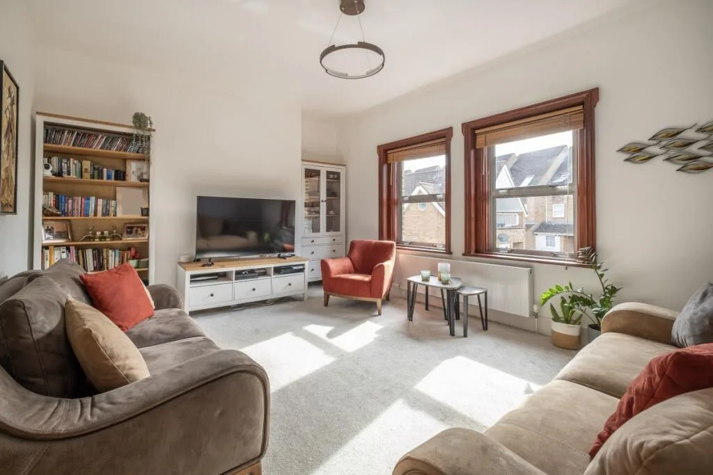 3 bedroom flat for rent