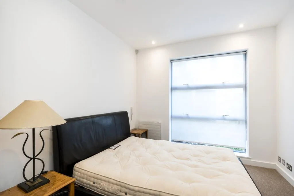 2 bedroom mews property for rent