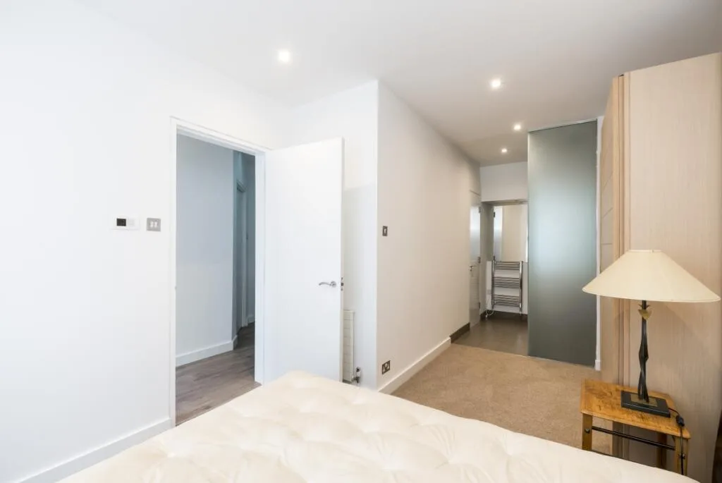 2 bedroom mews property for rent