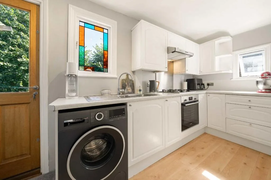 3 bedroom maisonette for rent