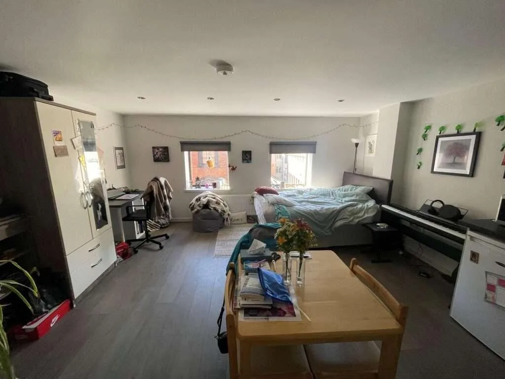 Studio flat for rent