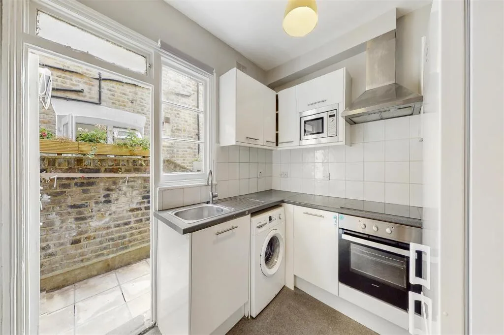 3 bedroom flat for rent