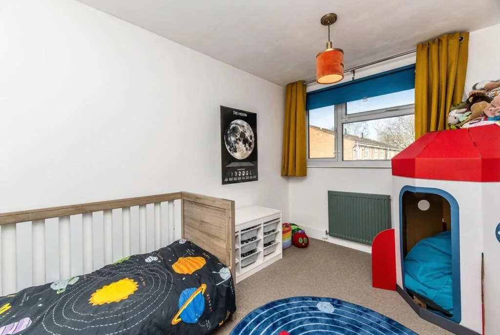 2 bedroom end of terrace house for rent