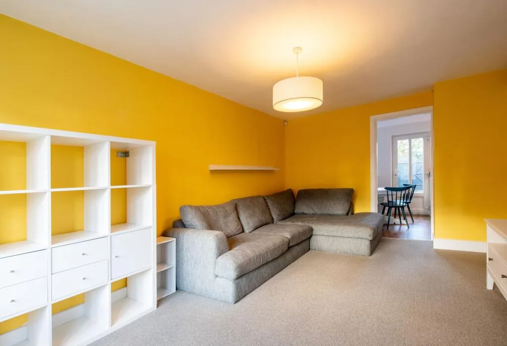 2 bedroom end of terrace house for rent