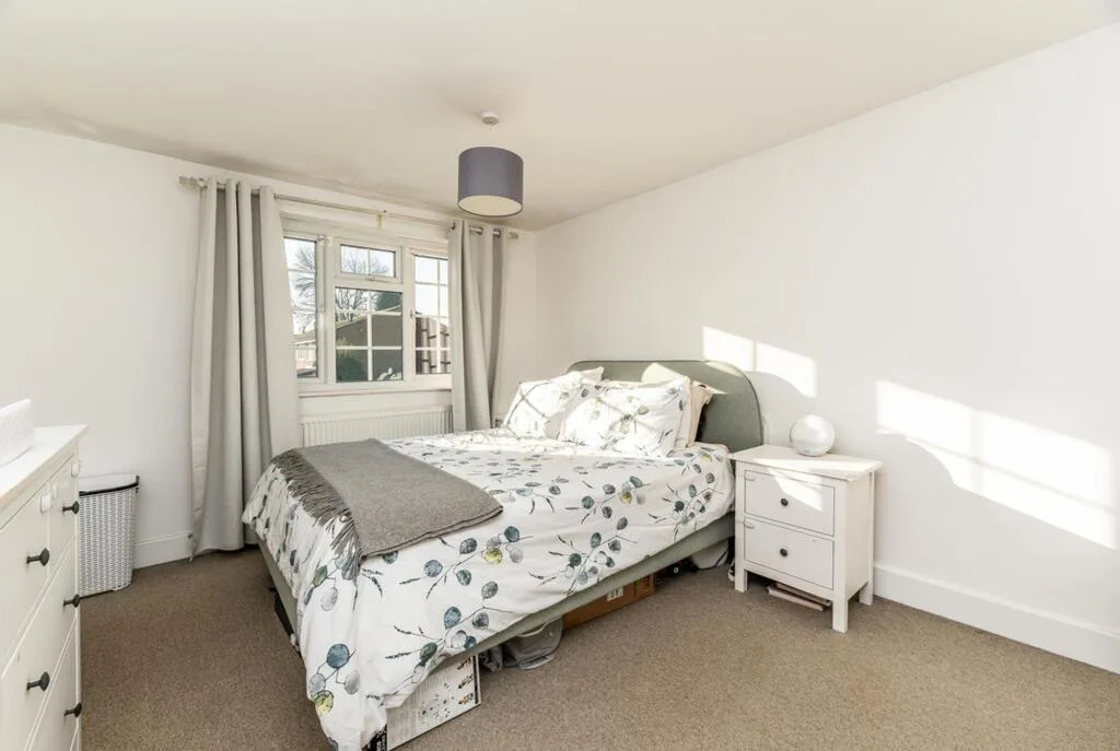 2 bedroom end of terrace house for rent