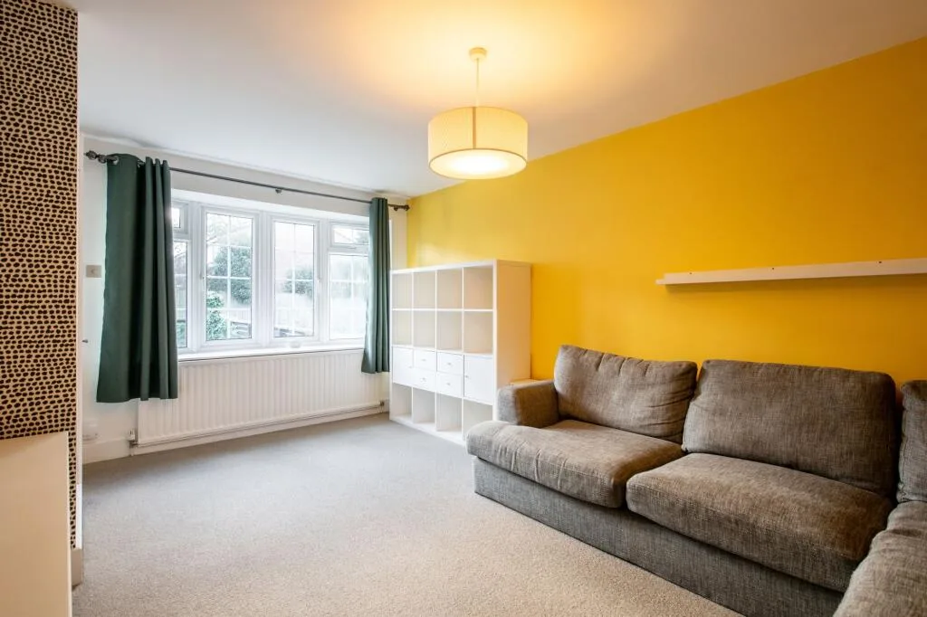2 bedroom end of terrace house for rent