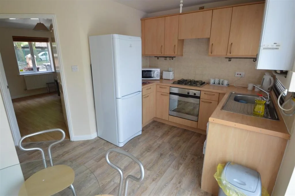2 bedroom house for rent