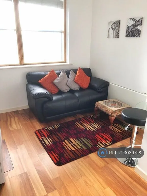 Studio flat for rent