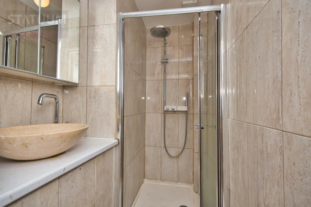 3 bedroom mews property for rent