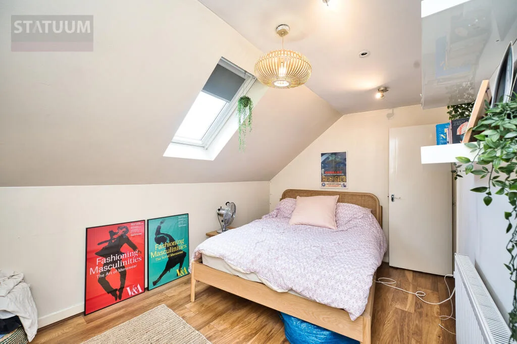 3 bedroom mews property for rent
