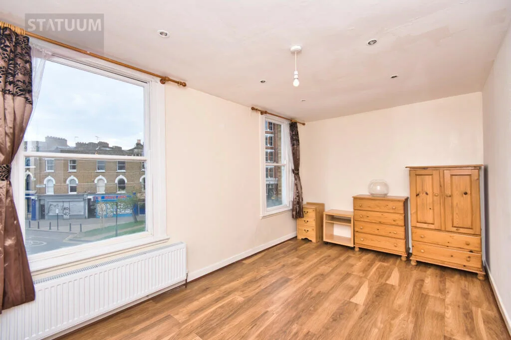 3 bedroom mews property for rent