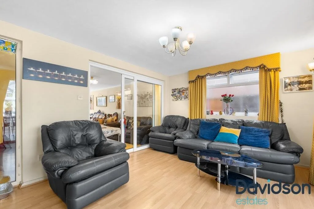 4 bedroom detached house for rent