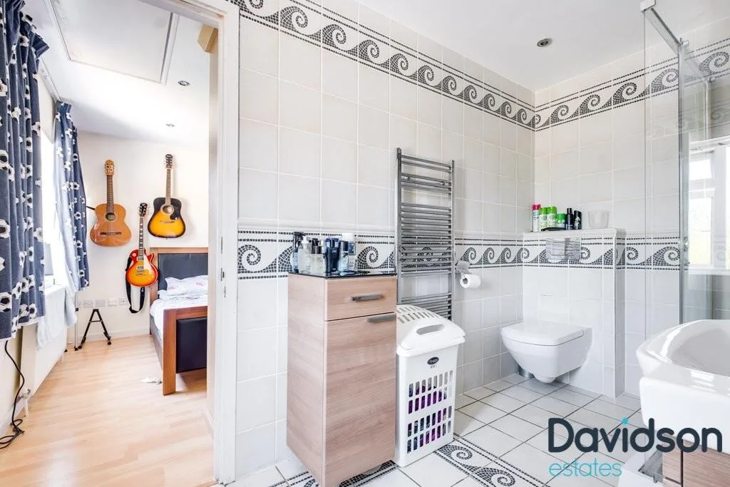 4 bedroom detached house for rent