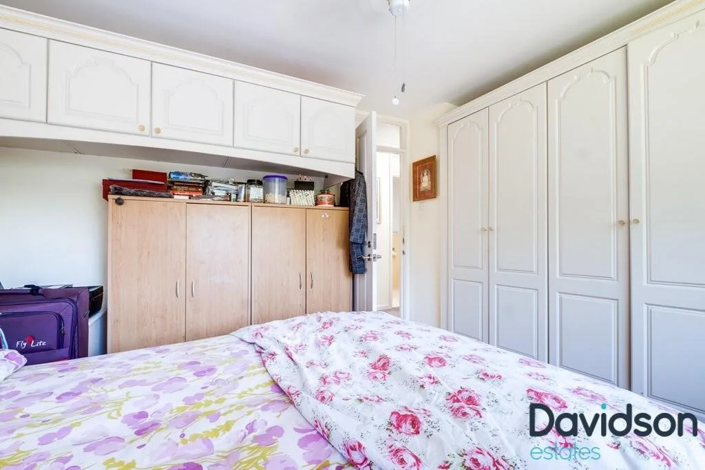 4 bedroom detached house for rent