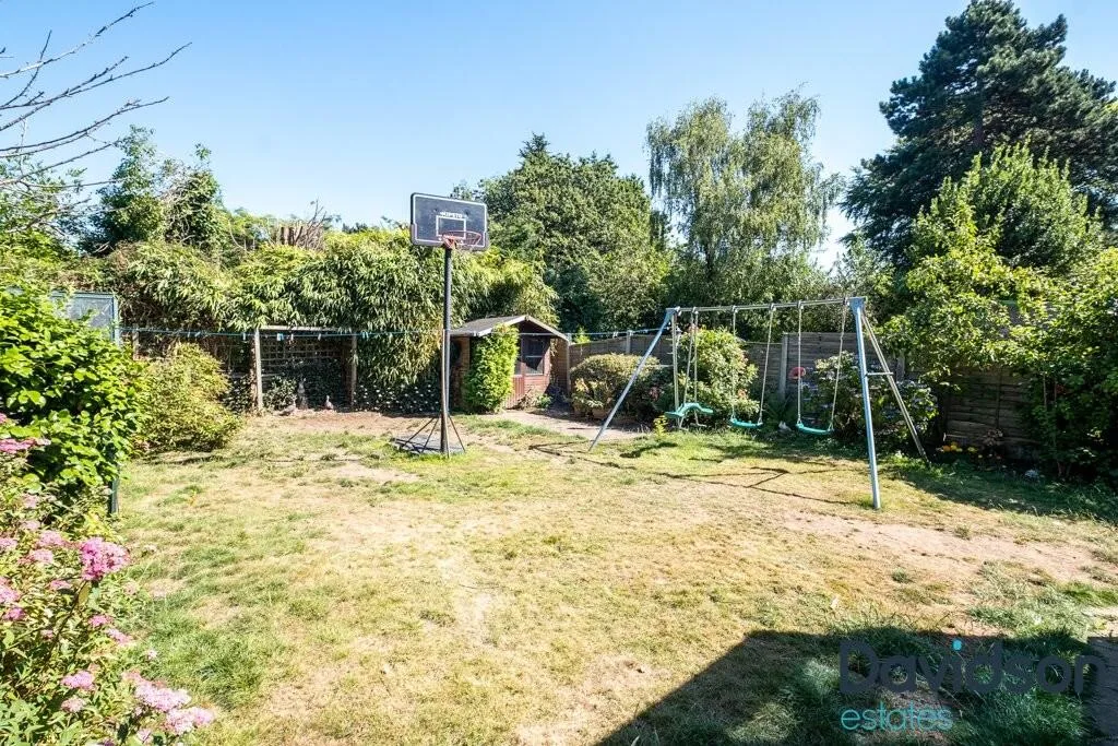 4 bedroom detached house for rent