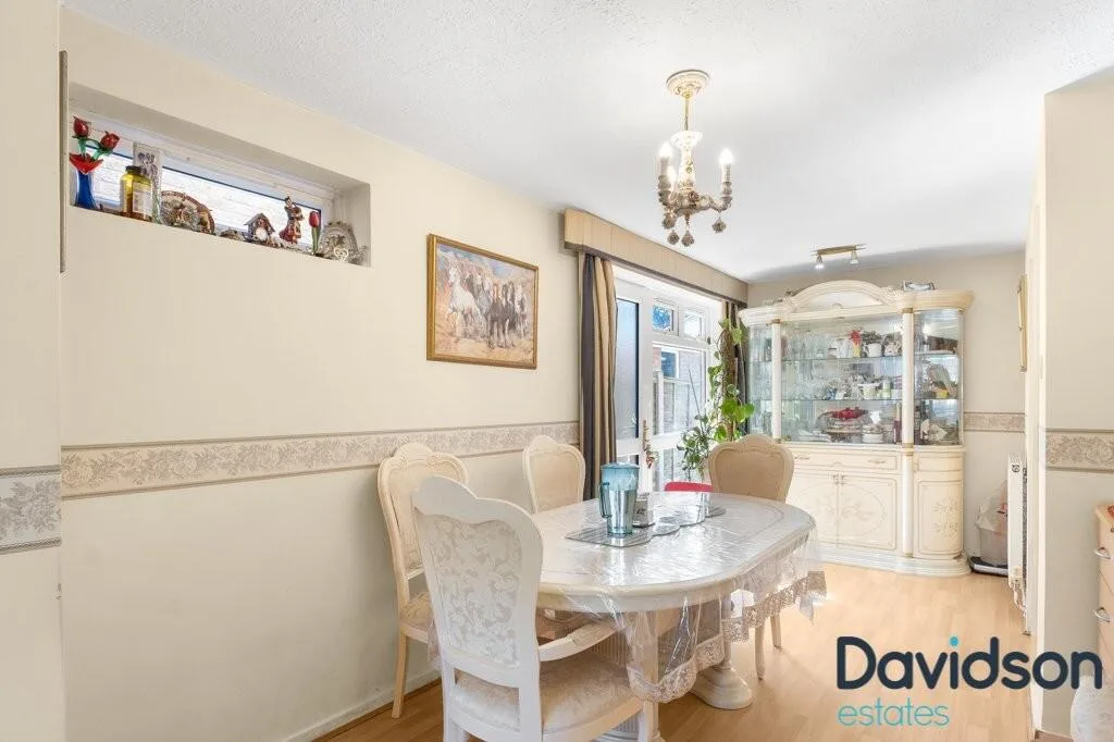 4 bedroom detached house for rent